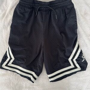 Jordan Basketball Shorts Black‎ White Striped Mesh -  size L (12/13)